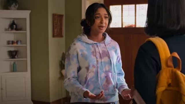 Free people Movement Work It Out Hoodie worn by Devi Vishwakumar (Maitreyi Ramakrishnan) as seen in Never Have I Ever (S02E04)