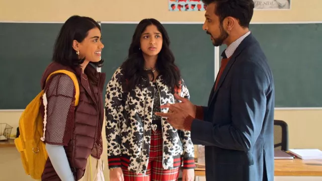 Urban Outfitters Plaid Tapered Mom Pant worn by Devi Vishwakumar (Maitreyi Ramakrishnan) as seen in Never Have I Ever (S02E04)