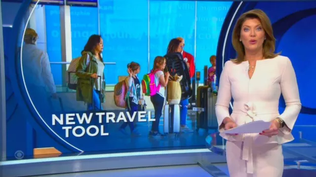 Scanlan Theodore Knit Crepe Pencil Skirt usado por Norah O'Donnell como se ve en CBS Evening News el 01 de septiembre de 2022