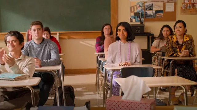 Aqua Cashmere Cash­mere Star Cord Hood­ie worn by Aneesa (Megan Suri) as seen in Never Have I Ever (S02E09)