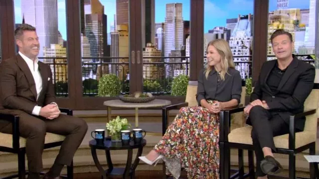 Christopher Kane Floral Pleated Midi Skirt worn by Kelly Ripa as seen in LIVE with Kelly and Ryan on September 07,2022