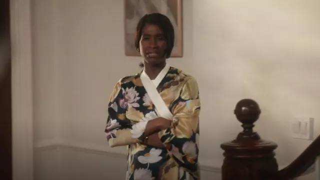 Olivia Von Halle Queenie Floral-Print Long Silk Robe worn by Jessie (Nneka Okafor) as seen in Everything's Trash (S01E10)