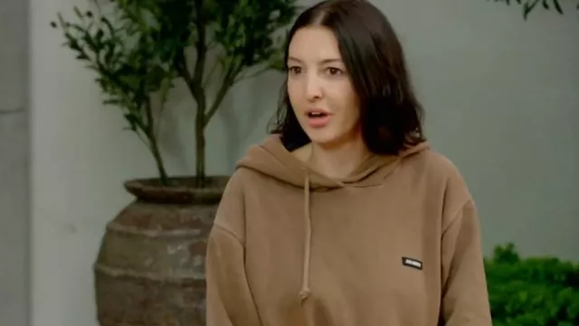 Joah Brown Em­pire Pullover Hood­ie worn by Pepper Martin as seen in Claim to Fame (S01E08)