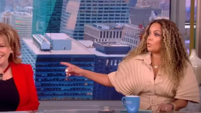 Brandon Maxwell Pleated Gabardine Top worn by Sunny Hostin as seen in The View on September 6,2022