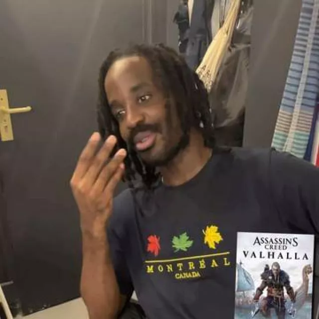 The Montreal Canada t-shirt Worn by Piway on @caminotv's Instagram account