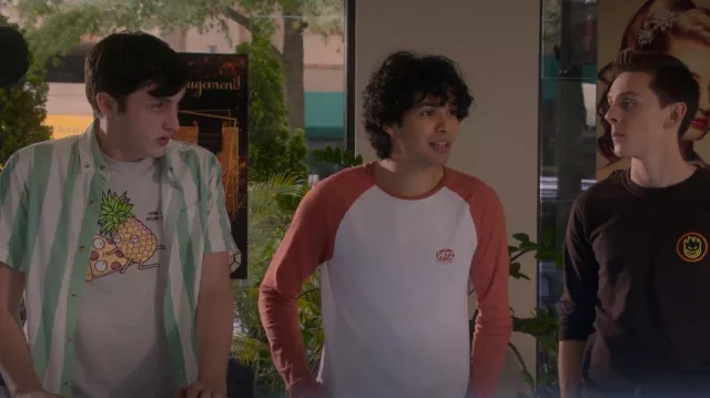 Redbubble No one needs to know Pizza Pineapple Funny Essential T-Shirt worn by Demetri (Gianni DeCenzo) as seen in Cobra Kai (S05E03)