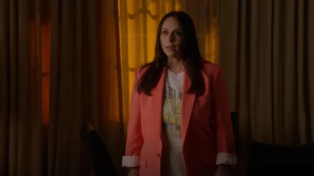 Re/Done 90s Easy Graphic Tee worn by Maddie Kendall (Jennifer Love Hewitt) as seen in 9-1-1 (S06E01)