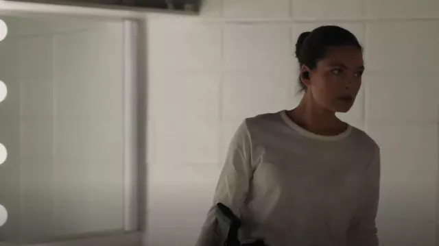 James Perse Long Sleeve Top worn by Special Agent Kristin Gaines (Alexa Davalos) as seen in FBI: Most Wanted (S04E01)