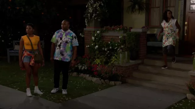 Diadora Maverick Sneaker worn by Marty (Marcel Spears) as seen in The Neighborhood (S05E01)