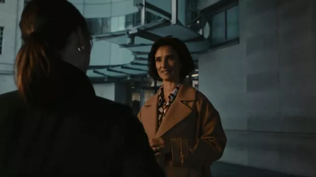 Weekend Max Mara Water Repellent Trench Coat worn by Khadija Khan (Indira Varma) as seen in The Capture (S02E05)