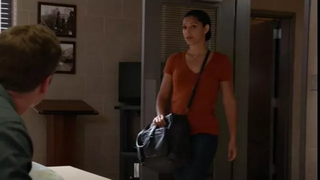 Madewell Whisper Cotton V-Neck Tee in Rusted Clay worn by Stella Kidd (Miranda Rae Mayo) as seen in Chicago Fire (S11E02)