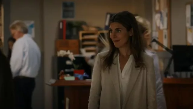Theory Double Breasted Linen Blend Blazer worn by Tonya Walsh (Jamie-Lynn Sigler) as seen in Big Sky (S03E02)