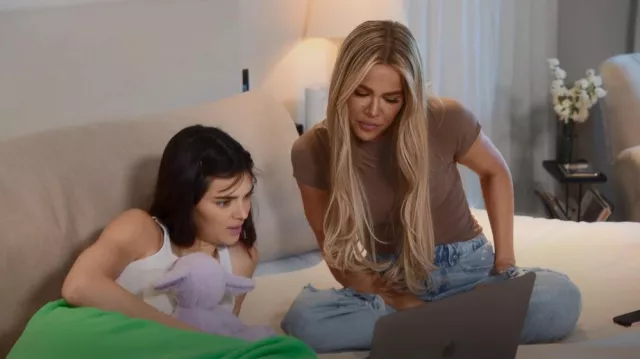 Skims Soft Smoothing T Shirt worn by Khloé Kardashian as seen in The  Kardashians (S02E02)