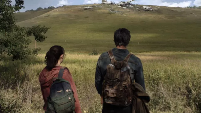 Blue and green backpack worn by Ellie (Bella Ramsey) as seen in The Last of Us TV series outfits (Season 1)