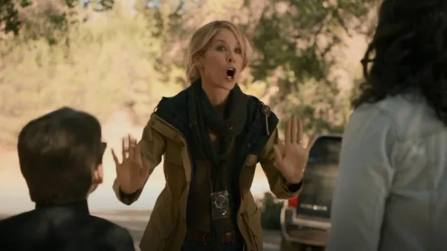 Madewell Penfield Kasson Parka worn by Emily Nash Gilchrist (Jenna Elfman) as seen in 1600 Penn (S01E07)