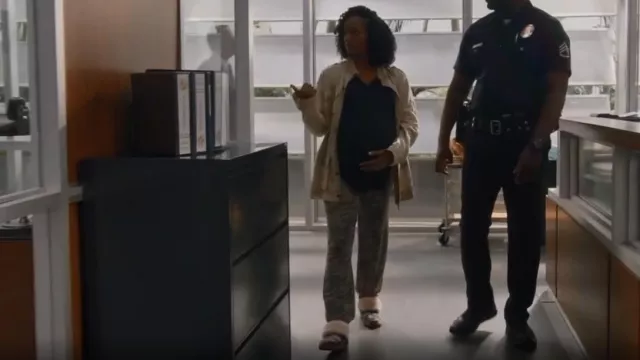 Dearfoams Geneva Closed Toe Scuff Slipper worn by Nyla Harper (Mekia Cox) as seen in The Rookie (S05E01)