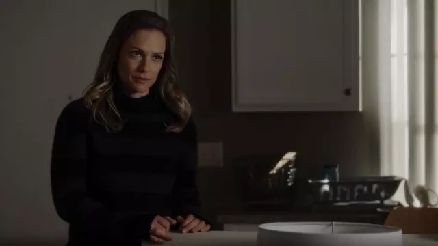 Rag & Bone Pierce Cashmere Turtleneck Sweater worn by Abby Clark (Connie Britton) as seen in 9-1-1 (S05E12)