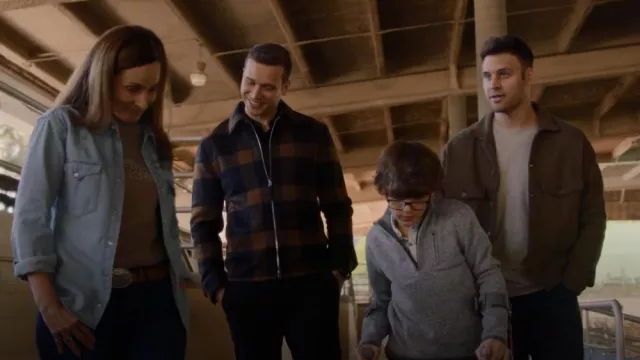 Teoría Wyatt Rush Wool Blend Jacket usada por Evan 'Buck' Buckley (Oliver Stark) como se ve en 9-1-1 (S05E14)