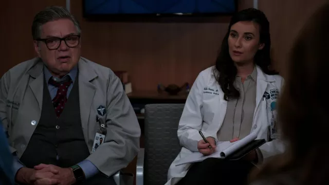 Apple watch worn by Daniel Charles (Oliver Platt) as seen in Chicago Med TV show outfits (Season 8 Episode 1)