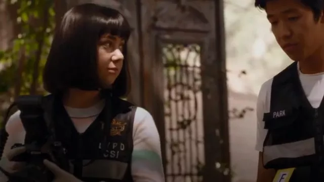Club Monaco Everywear Cashmere Crewneck Sweater worn by Penny Gill (Sarah Gilman) as seen in CSI: Vegas (S02E01)