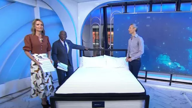 G. Label Rigby Circle Skirt worn by Savannah Guthrie as seen in Today on October 5, 2022