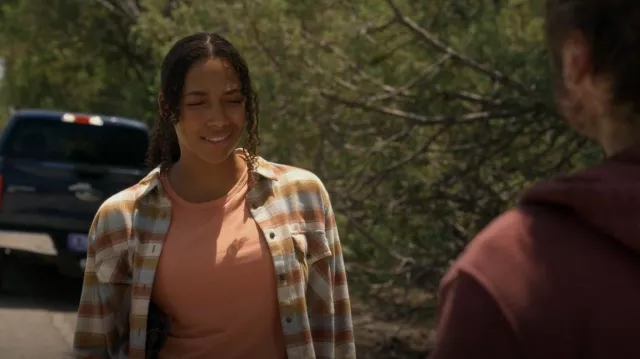 Pendleton Long Sleeve Elbow Patch Flannel Shirt worn by Cassie Dewell (Kylie Bunbury) as seen in Big Sky (S03E03)