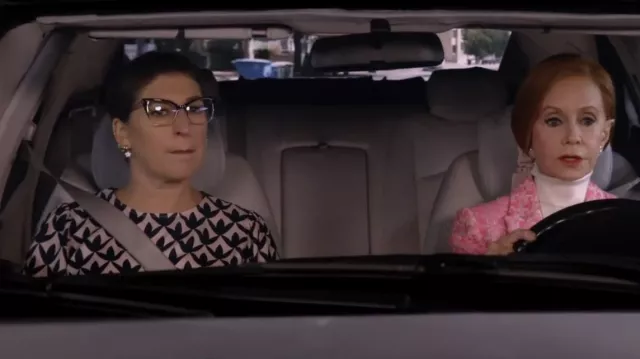 Boden Adriana Puff Sleeve Top worn by Kat (Mayim Bialik) as seen in Call Me Kat (S03E02)