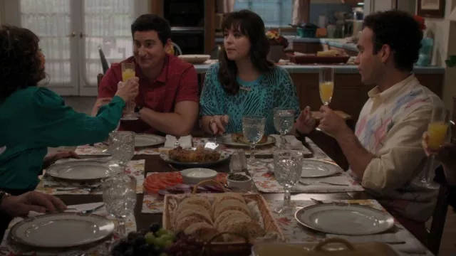 CAbi #3863 Blusa usada por Erica Goldberg (Hayley Orrantia) como se ve en The Goldbergs (S10E03)