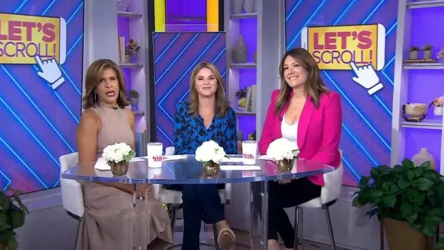 Diane von Furstenberg Tina Crêpe Top in Midnight Forest Small Sea Blue porté par Jenna Bush Hager vu dans Today with Hoda & Jenna le 14 octobre 2022