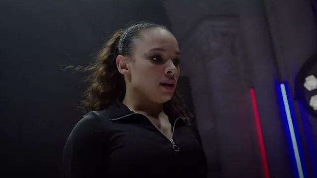 H&M Ribbed Half-zip Top porté par Rose Hathaway (Sisi Stringer) vu dans Vampire Academy (S01E08)
