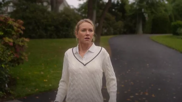Max Mara Belgica Cashmere-Blend Cable Knit Sweater worn by Nora Brannock (Naomi Watts) as seen in The Watcher (S01E01)