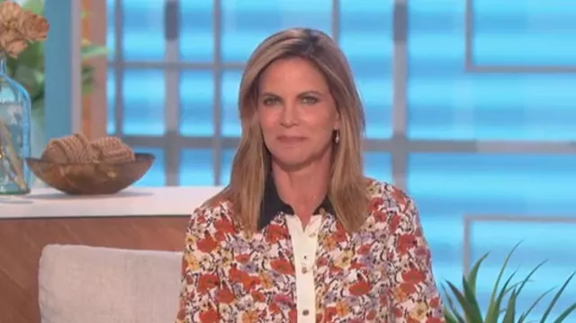 Tory Burch Blossom Ditsy Patchwork Button-Down Silk Shirt worn by Natalie  Morales in The Talk on October 18, 2022 | Spotern