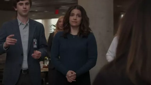 Pieces Blue Pc­crista Pullover worn by Lea Dilallo (Paige Spara) as seen in The Good Doctor (S06E02)