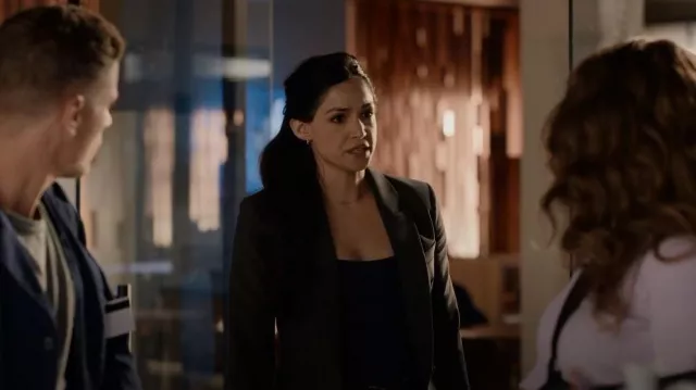 Theory Etiennette Blazer worn by Detective Serena Chavez (Ariana Guerra) as seen in CSI: Vegas (S02E04)