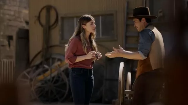 Ag Farrah Skinny Ankle usado por Addison Augustine (Caitlin Bassett) como se ve en Quantum Leap (S01E05)
