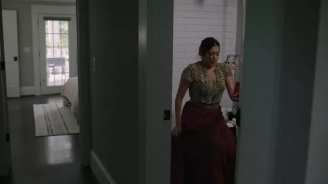 Pilcro Spliced-Neck Tee worn by Padma Devi (Aneesha Joshi) as seen in The Resident (S06E05)