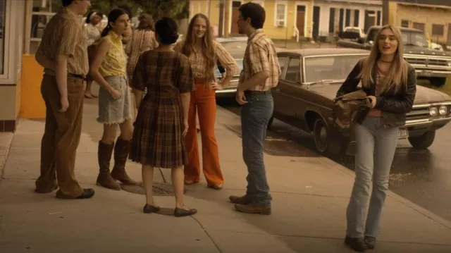 Madewell The Perfect Vintage Flare Jean worn by Mary Campbell (Meg Donnelly) as seen in The Winchesters (S01E01)