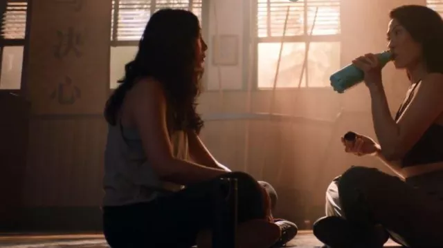 Lululemon Align Leg­gings worn by Nicky Shen (Olivia Liang) as seen in Kung Fu (S03E03)