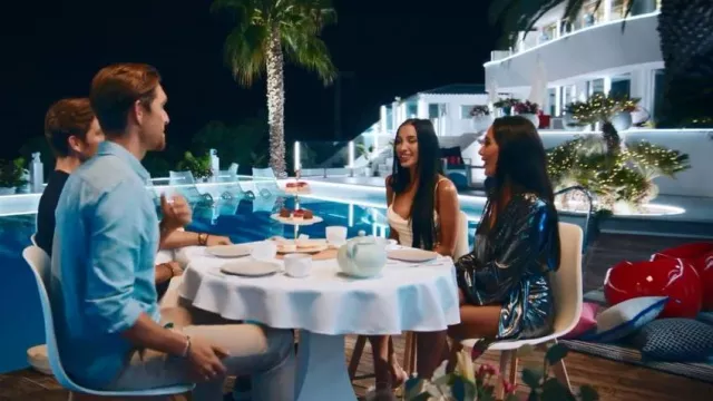 Oh Polly All For You Robe portée par Nina Parsijani telle que vue dans Daté et Lié (S01E05)
