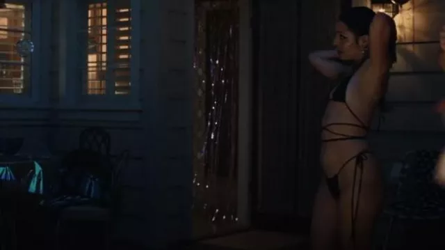 Motel Rocks Leyna Bikini Bottoms worn by Maddy Perez (Alexa Demie) as seen in Euphoria (S02E04)
