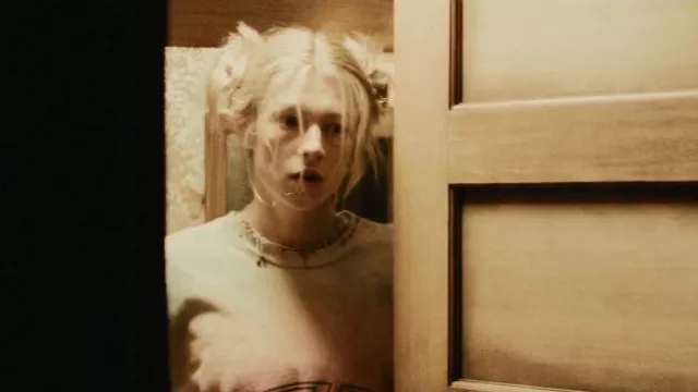 Marl And Backus Bows Necklace worn by Jules Vaughn (Hunter Schafer) as seen in Euphoria (S02E04)