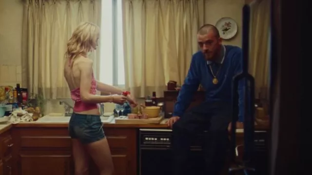 Camiseta de pista texturizada Palace usada por Fezco (Angus Cloud) como se ve en Euphoria (S02E03)