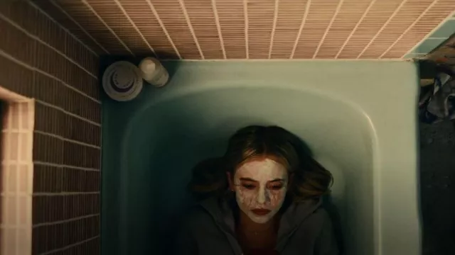 Mario Badescu Rose Body Soap used by Cassie Howard (Sydney Sweeney) as seen in Euphoria (S02E06)