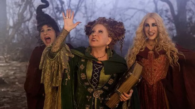 green emerald velvet dress Amazon.com: Fun Costumes Disney Deluxe Hocus Pocus Winifred Sanderson  Costume for Adults, Women's Winifred Sanderson Dress for Halloween and  Cosplay X-Small : Clothing, Shoes & Jewelry main image 0