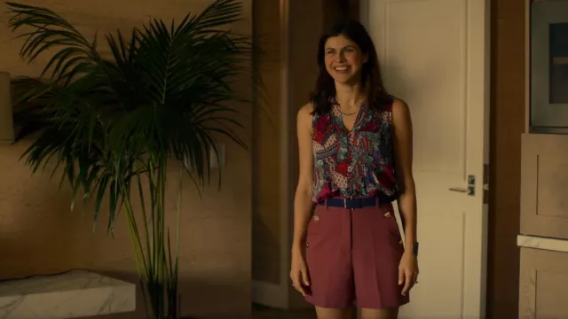 Zara Bermuda Pantalones cortos usados por Rachel Patton (Alexandra Daddario) como se ve en The White Lotus (S01E01)