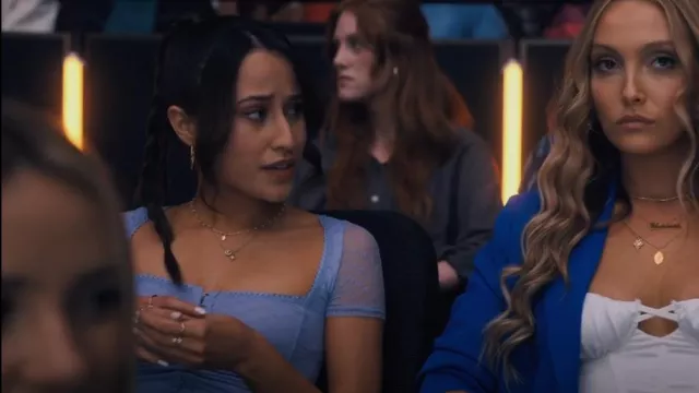 Glassons Recycled Hook Eye Lace Mesh Cropped Tee porté par Jatnna Marte comme on le voit dans One of Us Is Lying (S02E06)