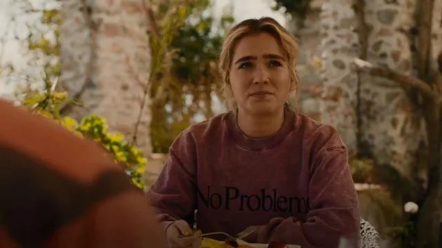 Aries No Problemo Sweatshirt worn by Portia (Haley Lu Richardson) as seen in The White Lotus (S02E02)