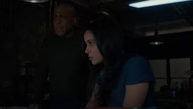 Bose QuietComfort 45 Noise-Canceling Wireless Headphones used by Saanvi Bahl (Parveen Kaur) as seen in Manifest (S04E01)