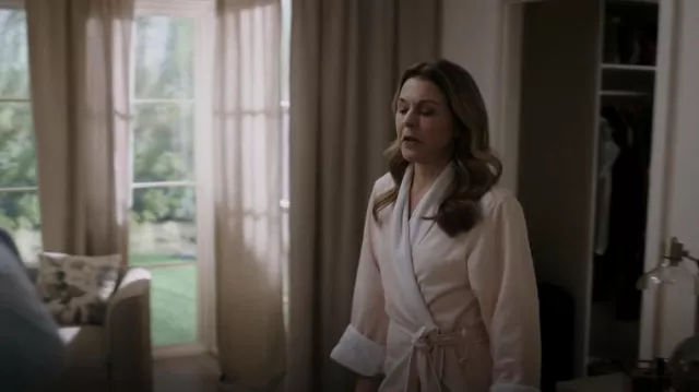 Kassatex Spa Luxury Robe worn by Kit Voss (Jane Leeves) as seen in The Resident (S06E07)