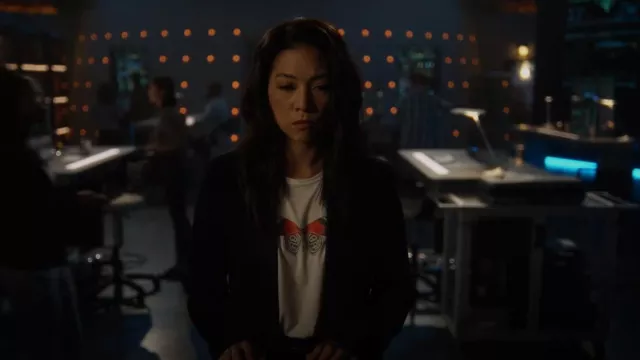 Rag & Bone Butterfly Cropped Tee worn by Jenn Chou (Nanrisa Lee) as seen in Quantum Leap (S01E08)